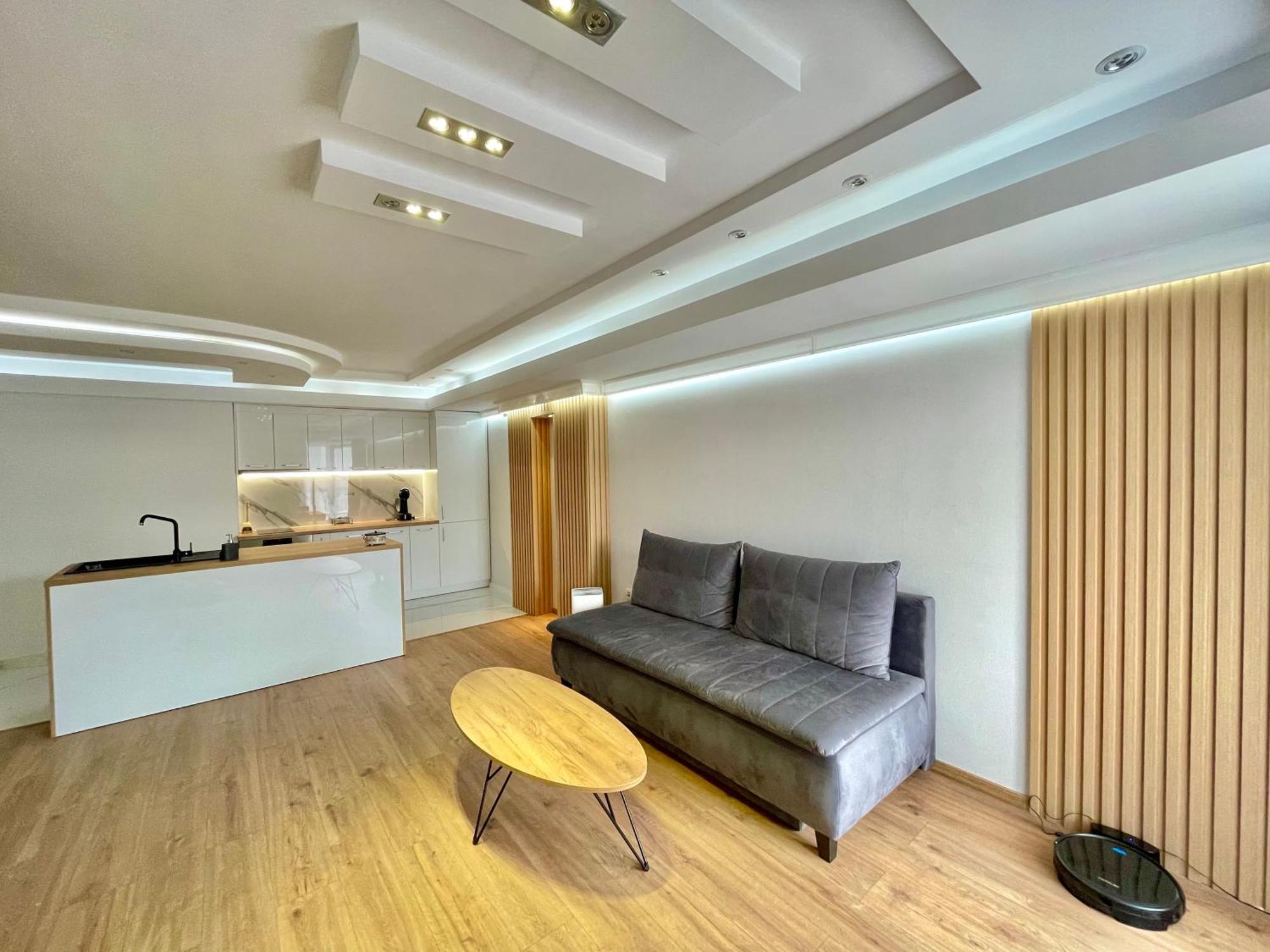 וארנה Sea Breeze Apartment מראה חיצוני תמונה